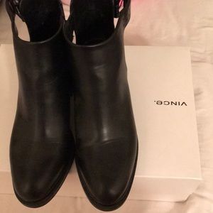 ZARA leather cutout booties/ SIZE 8